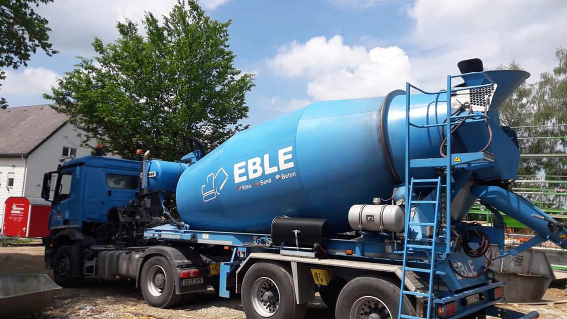 Eble Kieswerk Sattelzug